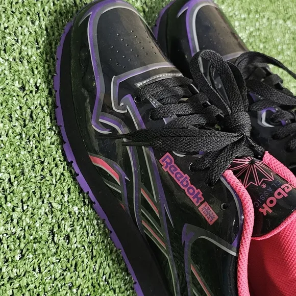 REEBOK | CLASSICS PATENT LEATHER SNEAKERS