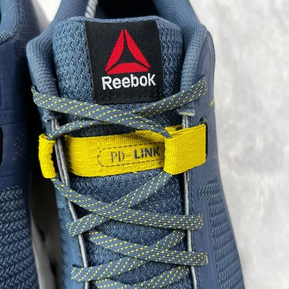 Reebok Men’s DMX Trek Ascent Low Top Hiking/ Trail Sneakers in Blue Size 9