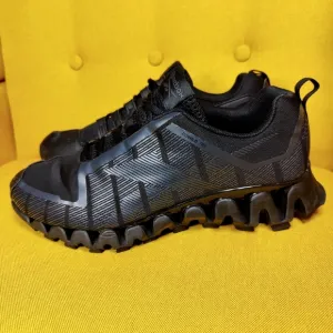 Reebok ZigWild Traio 6 Trail Triple Black Running Sneakers Mens Shoe Size 11