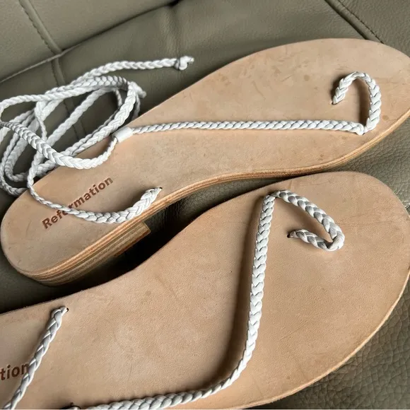 Reformation Gladiator Toe Strap White Flat Sandals Sz 8.5 Tie Ankle Summer Boho