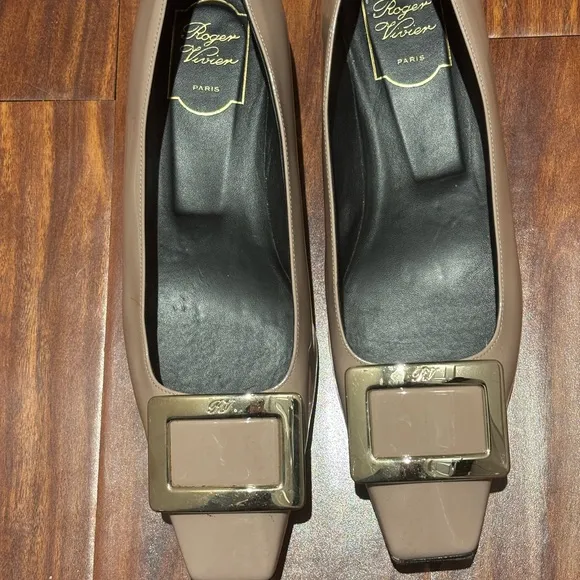 Roger Vivier Tan and Gold Flats with Signature Buckle