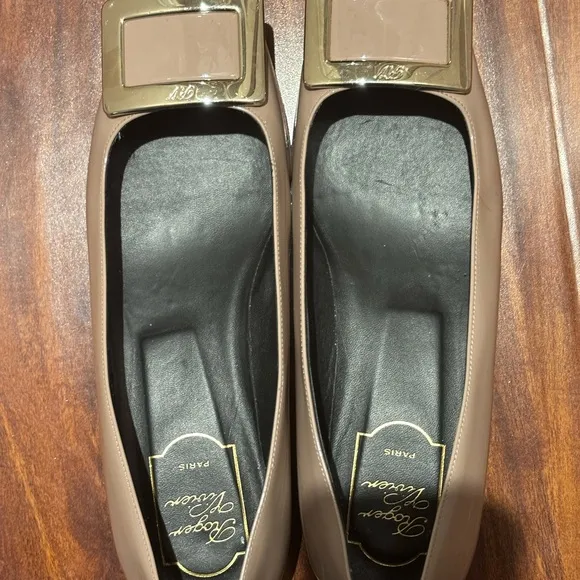 Roger Vivier Tan and Gold Flats with Signature Buckle