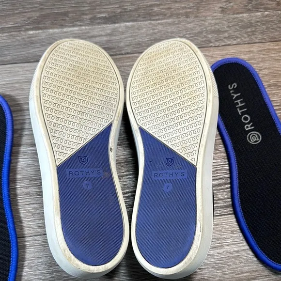 Rothy's Black Slip-On shoes woman’s size 7 (b122)