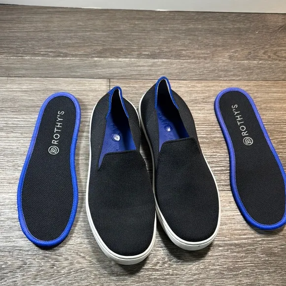 Rothy's Black Slip-On shoes woman’s size 7 (b122)