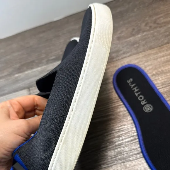 Rothy's Black Slip-On shoes woman’s size 7 (b122)