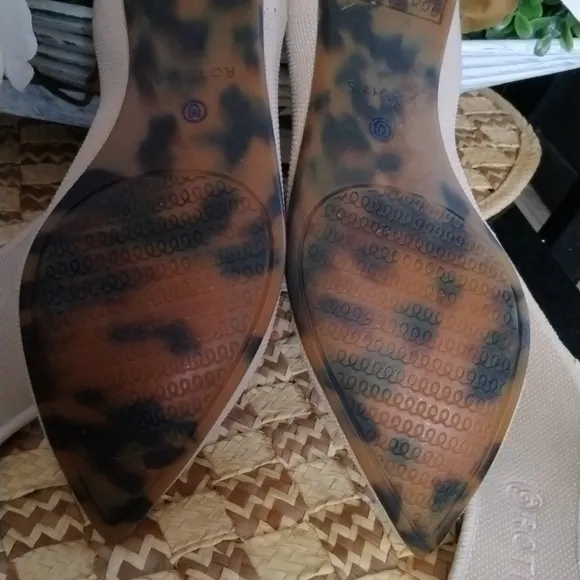 ROTHYS FLATS