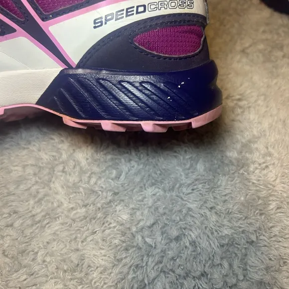 Salomon SpeedCross Contagrip Youth Girls Running Sneakers, Size 4