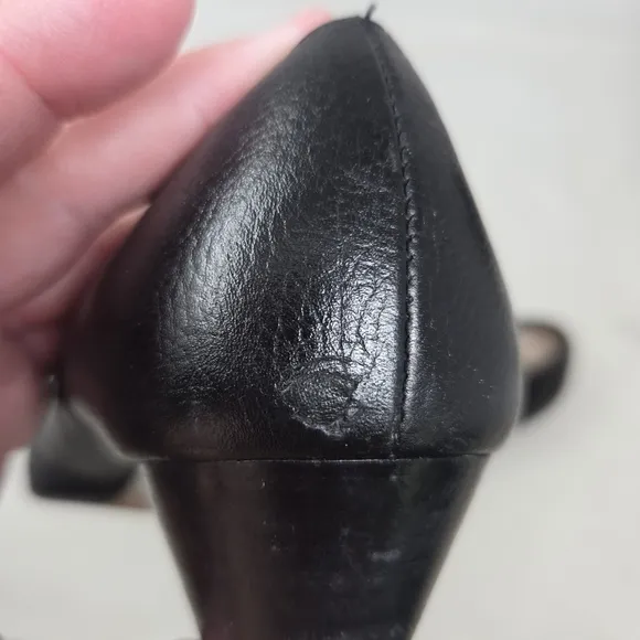 SALVATORE FERRAGAMO Black Leather Women's Kitten Heel Loafers Size 8B
