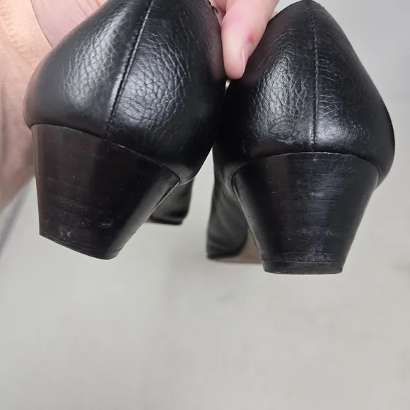 SALVATORE FERRAGAMO Black Leather Women's Kitten Heel Loafers Size 8B