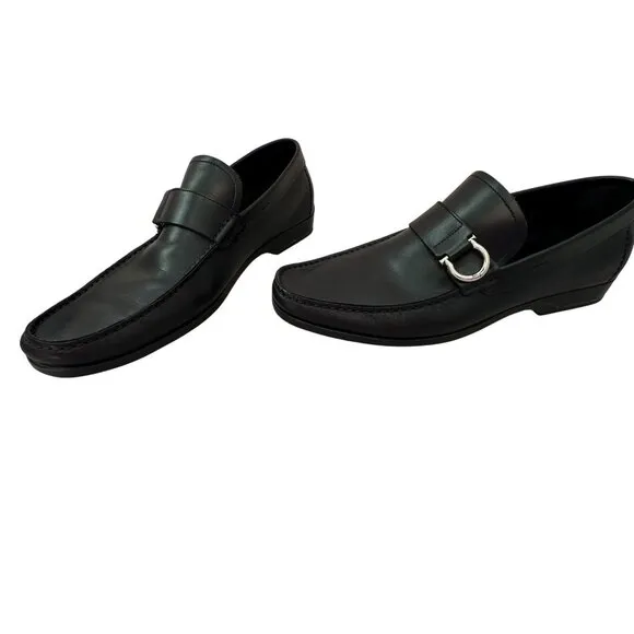 Salvatore Ferragamo Mens Sz 8 Black Leather Loafers W/ Silver Buckle Italy