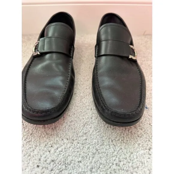 Salvatore Ferragamo Mens Sz 8 Black Leather Loafers W/ Silver Buckle Italy