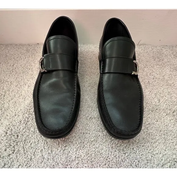 Salvatore Ferragamo Mens Sz 8 Black Leather Loafers W/ Silver Buckle Italy