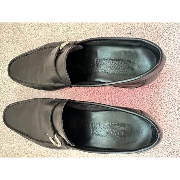 Salvatore Ferragamo Mens Sz 8 Black Leather Loafers W/ Silver Buckle Italy