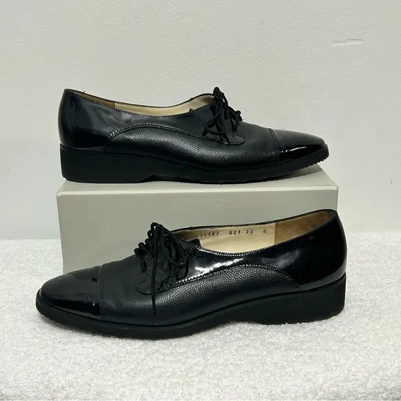 Salvatore Ferragamo Vintage Oxford Flats Made In Italy