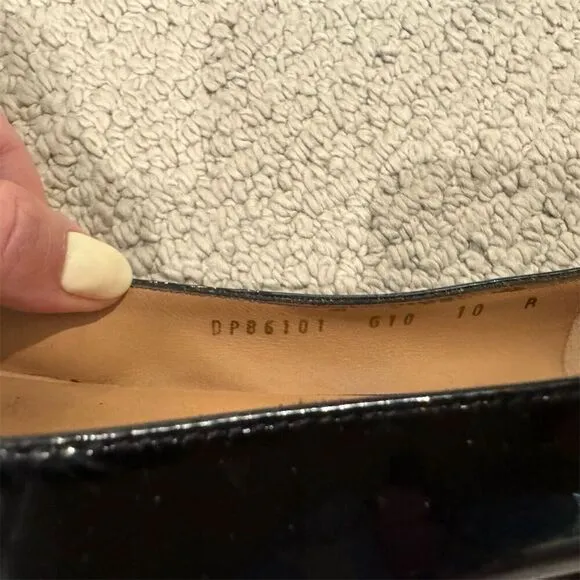 Salvatore Ferragamo Women's Black Patent Leather Ballet Flats US 10
