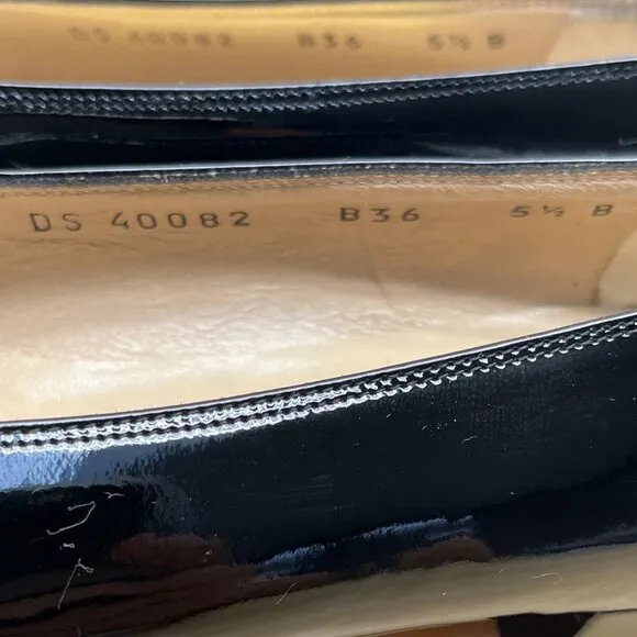 Salvatore Ferragamo Womens Black Patent Leather Silver Buckle Loafers Sz 5.5 B