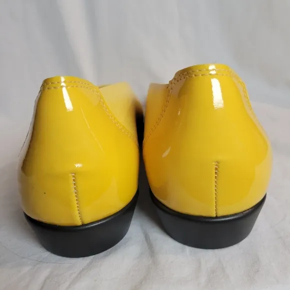 SAS Women's Coco Slip on Loafers Yellow Leather Ballet Flats Size 10 NWOT