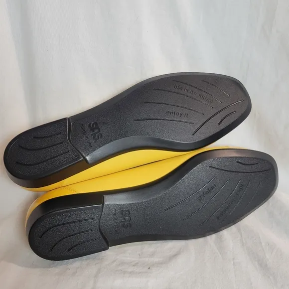 SAS Women's Coco Slip on Loafers Yellow Leather Ballet Flats Size 10 NWOT