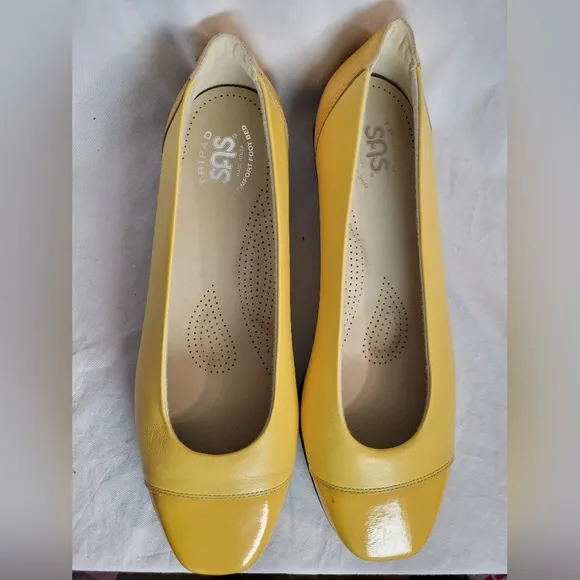 SAS Women's Coco Slip on Loafers Yellow Leather Ballet Flats Size 10 NWOT