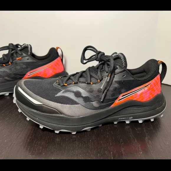 Saucony Xodus Ultra 2 Trail Running Shoe Sneakers Black/Orange/Pink Women 8