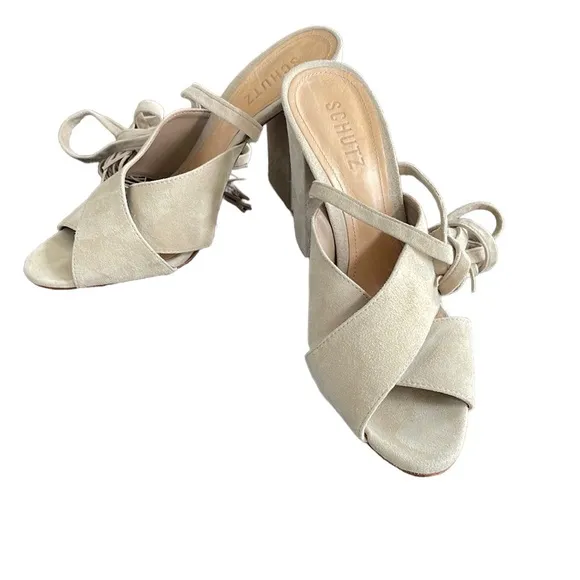 Schutz Damila Kid Suede Wraparound Block Heels In Oyster. Size 8