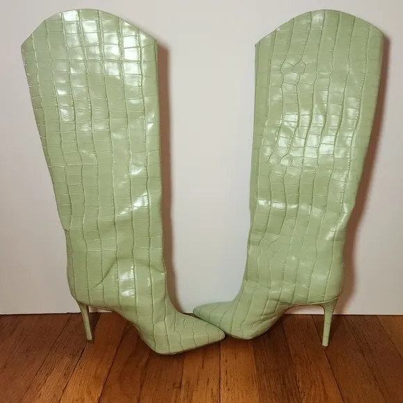 Schutz x Bala Maryana Limited Edition Crocodile-Embossed Sage Leather Boots RARE