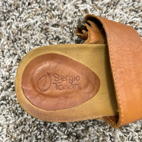 Sergio Tomani Women’s Leather Camel Flat Sandals Size 39