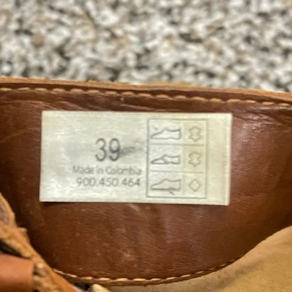Sergio Tomani Women’s Leather Camel Flat Sandals Size 39