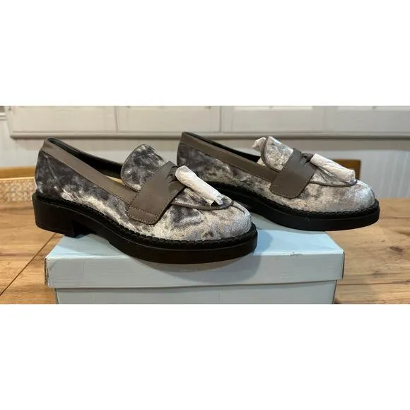 Seychelles Final Call Velvet Loafer Taupe Greige Size 9.5/10 NIB Leather Sleek