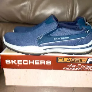 Skechers Classic Fit, Aaron Loafers, Men’s Size 10.5