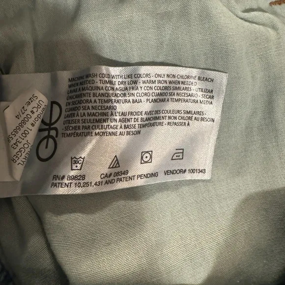 Skinnygirl Cheryl Jogger Jeans with zipper pockets, size 27/4