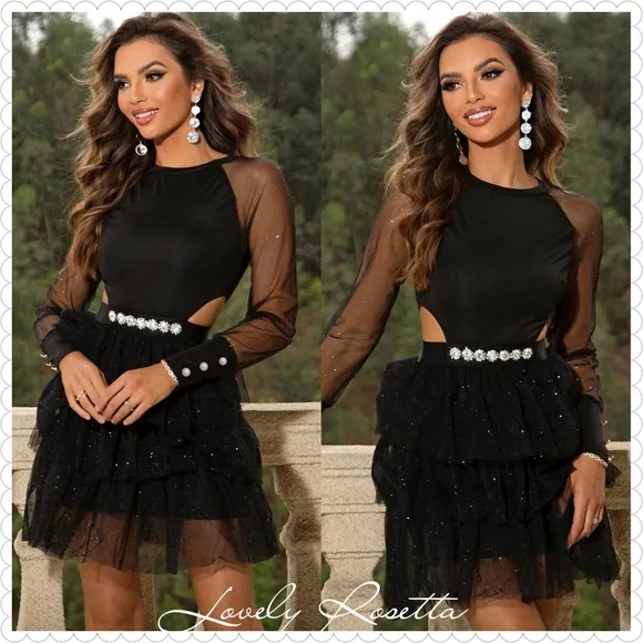 Sleek Mini Dress with Trendy Cutout Detail