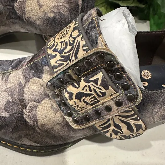 SOFFIA | GREY EMBOSSED FLORAL BUCKLE GENUINE LEATHER BOOTIE MID HEEL LOAFERS