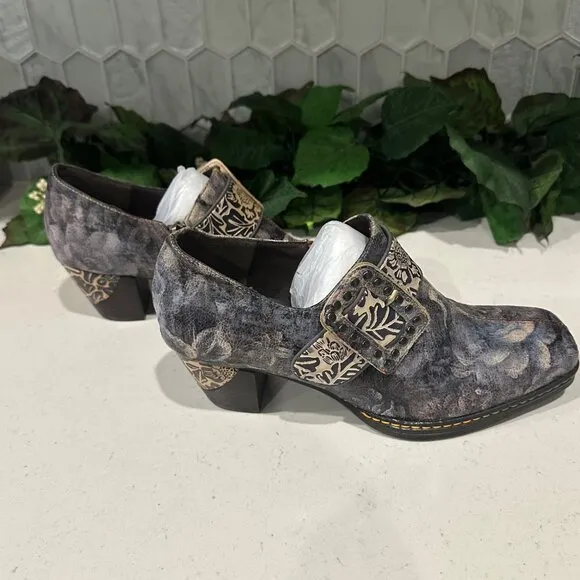 SOFFIA | GREY EMBOSSED FLORAL BUCKLE GENUINE LEATHER BOOTIE MID HEEL LOAFERS
