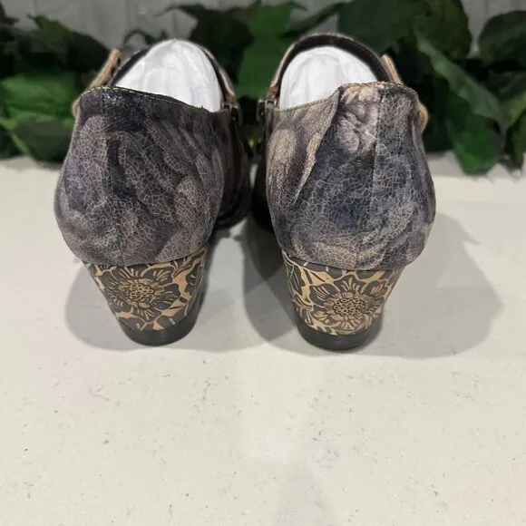 SOFFIA | GREY EMBOSSED FLORAL BUCKLE GENUINE LEATHER BOOTIE MID HEEL LOAFERS