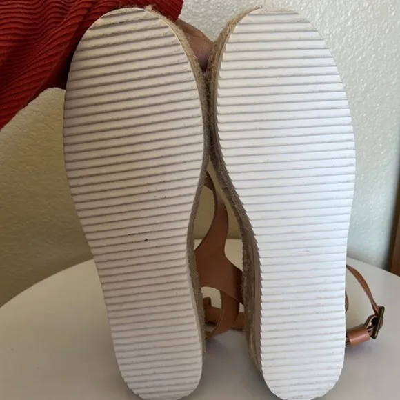 SOLUDOS :: SANDALS