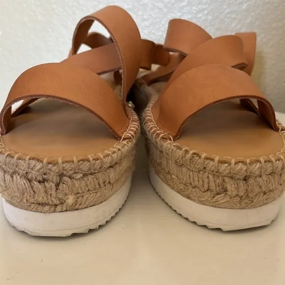 SOLUDOS :: SANDALS