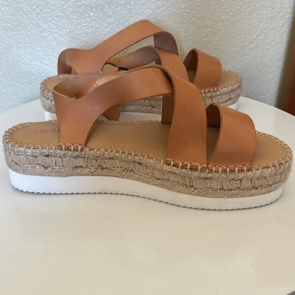 SOLUDOS :: SANDALS