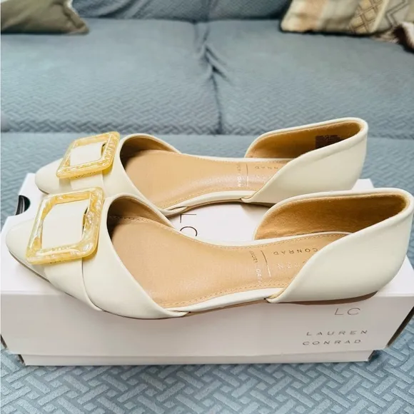 sophisticated LC Lauren Conrad Azra women's dress flats.