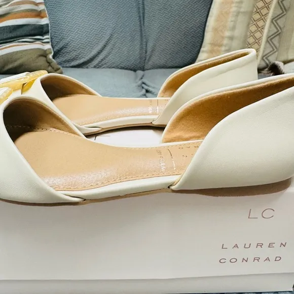 sophisticated LC Lauren Conrad Azra women's dress flats.