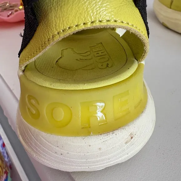 Sorel Neon Green Bandage Strappy Sandal Size 8.5