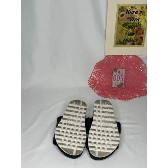 Sorel Roaming Two-Strap Black Slide Sandals Size 7