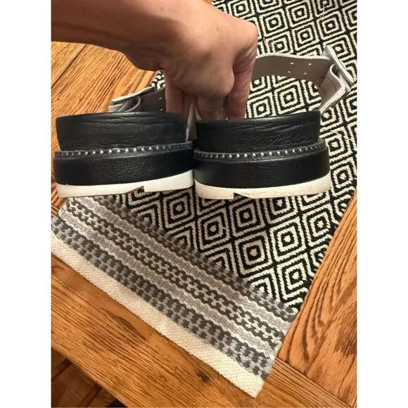 Sorel White Black Leather Roaming Buckle Slide Sandals Size 10