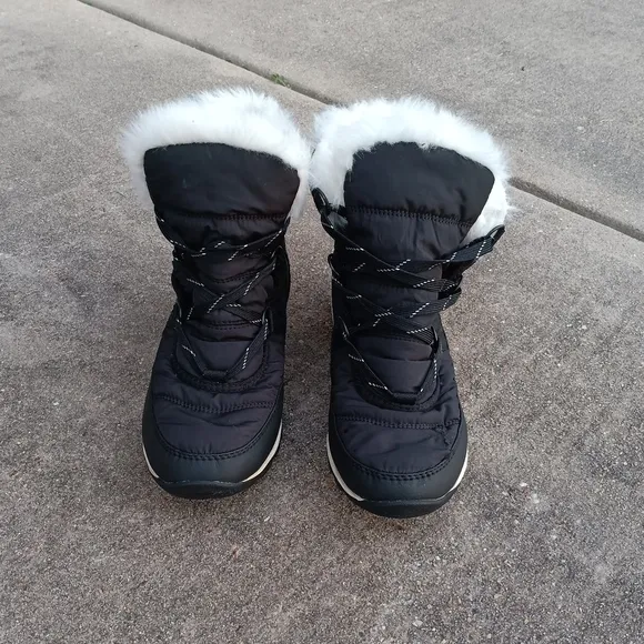 Sorel Whitney II Waterproof Short Lace Faux Fur Boots Girls 6½ (Wo.8)
