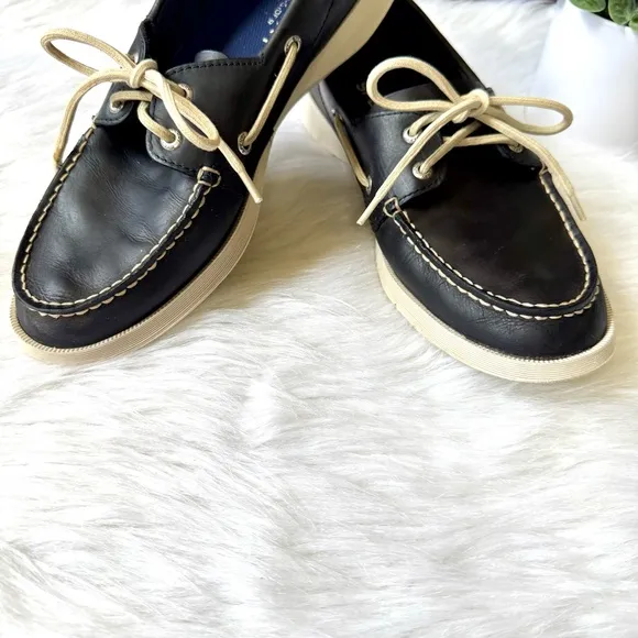 Sperry Top-Sider Authentic Original 2-Eye Boat Shoes Navy Leather White Size 10M