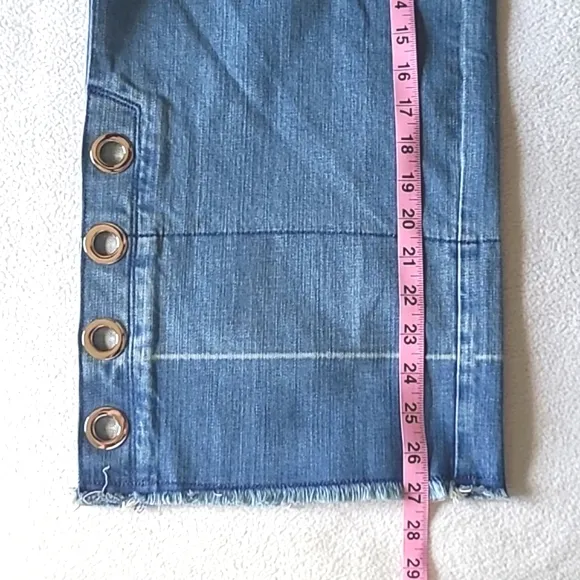 Standards &amp; Practices Wide Leg Cropped Jeans Size 22 Medium Wash Raw Hem