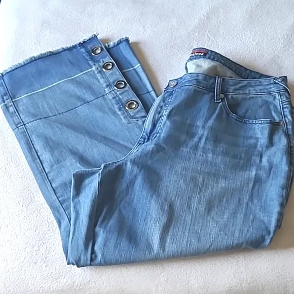 Standards &amp; Practices Wide Leg Cropped Jeans Size 22 Medium Wash Raw Hem