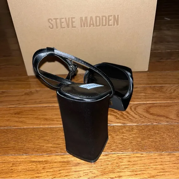 Steve Madden Disco Platform Sandals All Black Women’s Size 9 Black Satin NIB