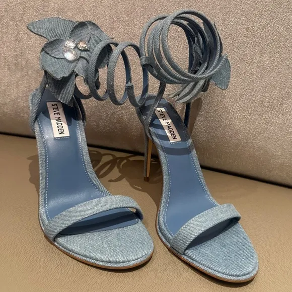 Steve Madden NWT Ennzo Denim Flower Detail Ankle Wrap Dress Sandals