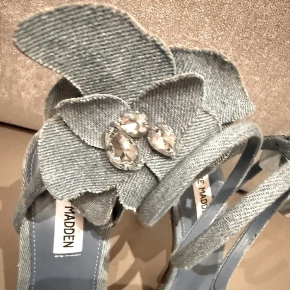 Steve Madden NWT Ennzo Denim Flower Detail Ankle Wrap Dress Sandals